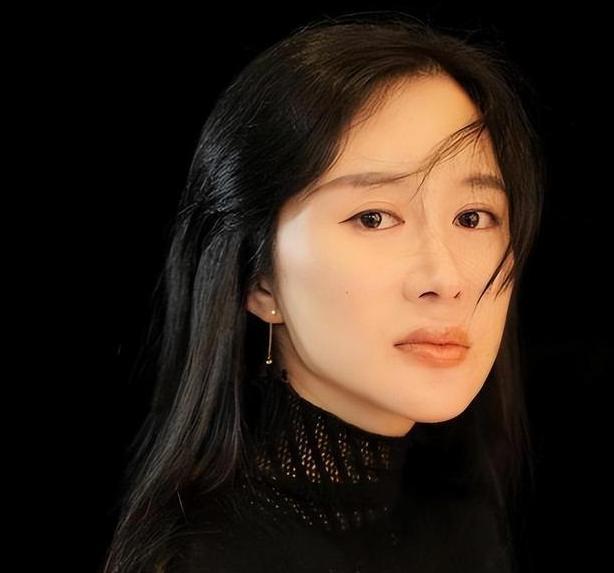 展现了杜星霖的“窘境”刘晓庆果然没说错PG电子麻将胡了2和张纪中的一趟旅游(图6)