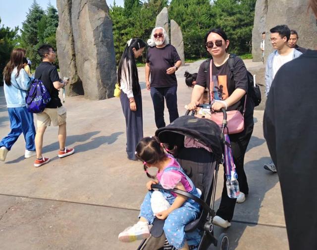 展现了杜星霖的“窘境”刘晓庆果然没说错PG电子麻将胡了2和张纪中的一趟旅游(图11)